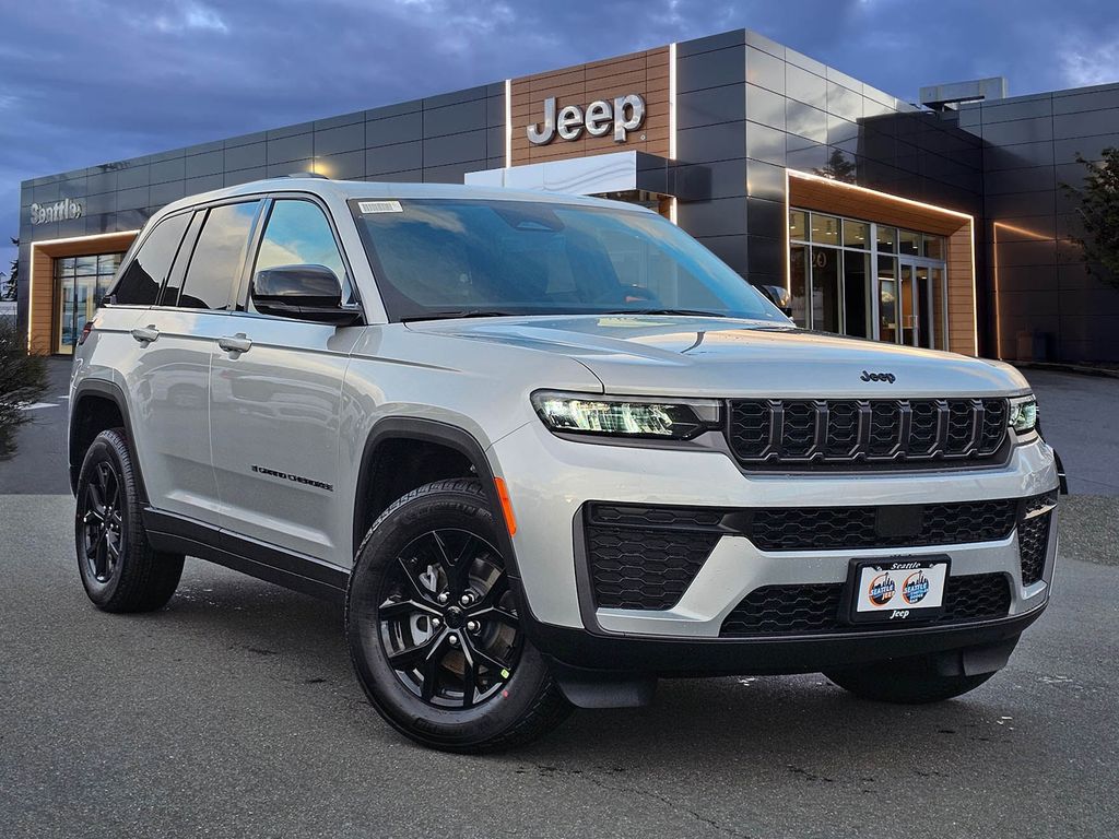 2026 Jeep Grand Cherokee Laredo Altitude 4x4's photo