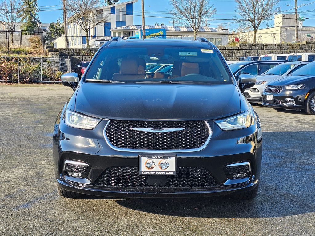 New 2026 Chrysler Pacifica PINNACLE Passenger Van