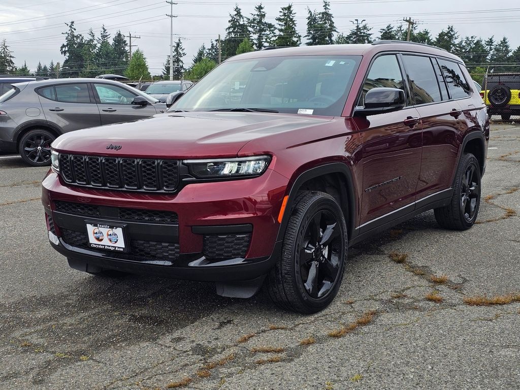 Used 2023 Jeep Grand Cherokee L Altitude SUV