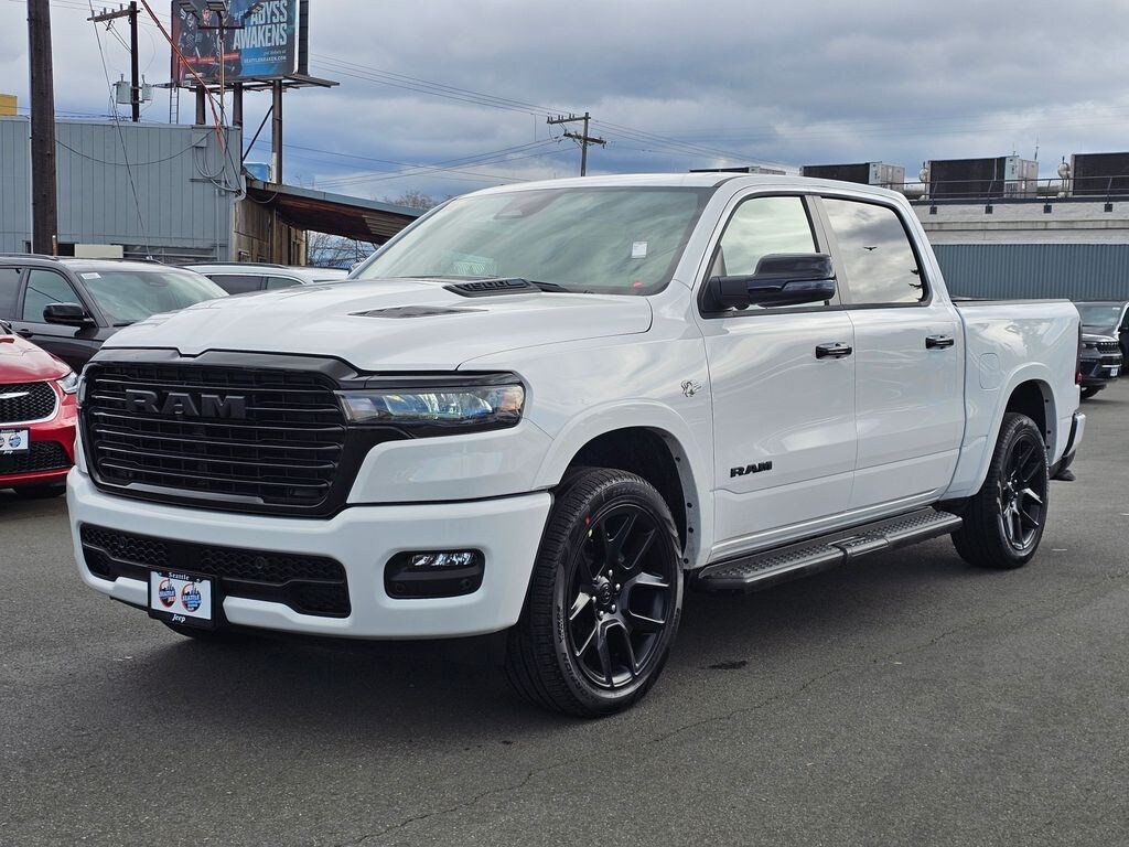 New 2026 Ram 1500 LARAMIE CREW CAB 4X4 5'7 BOX Pickup