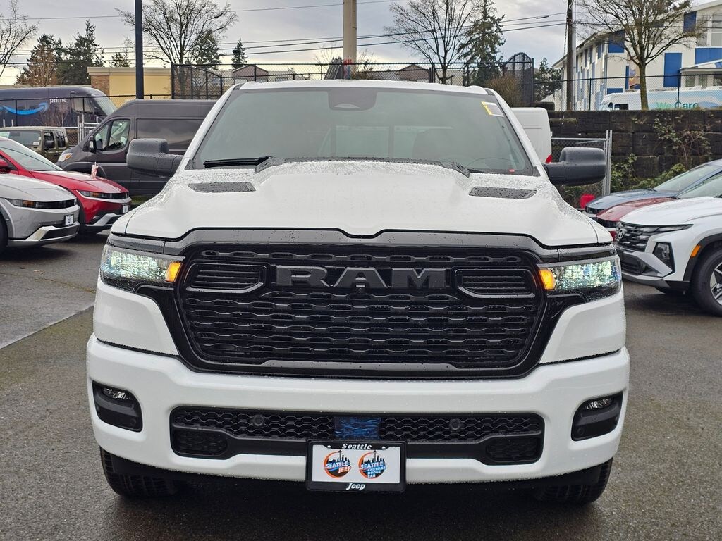 New 2026 Ram 1500 EXPRESS CREW CAB 4X4 5'7 BOX Pickup