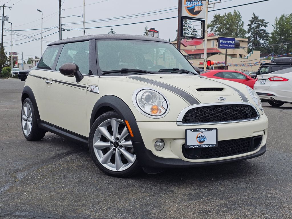 2013 MINI Cooper S's photo