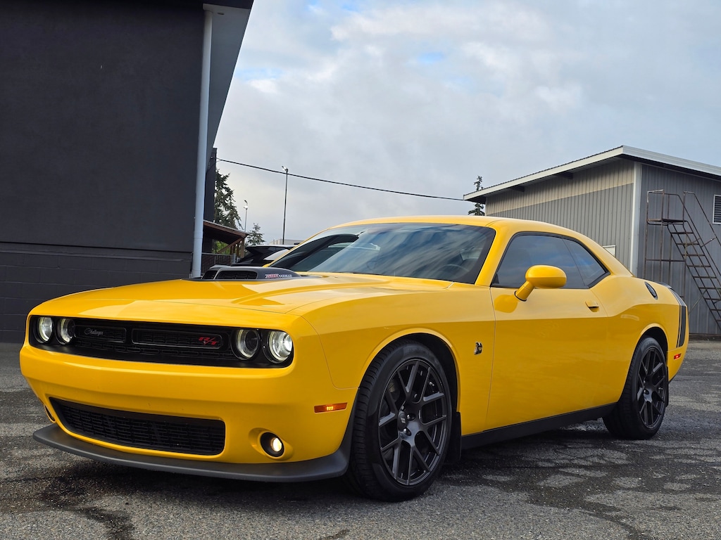 Used 2017 Dodge Challenger 392 Hemi Scat Pack Shaker Coupe