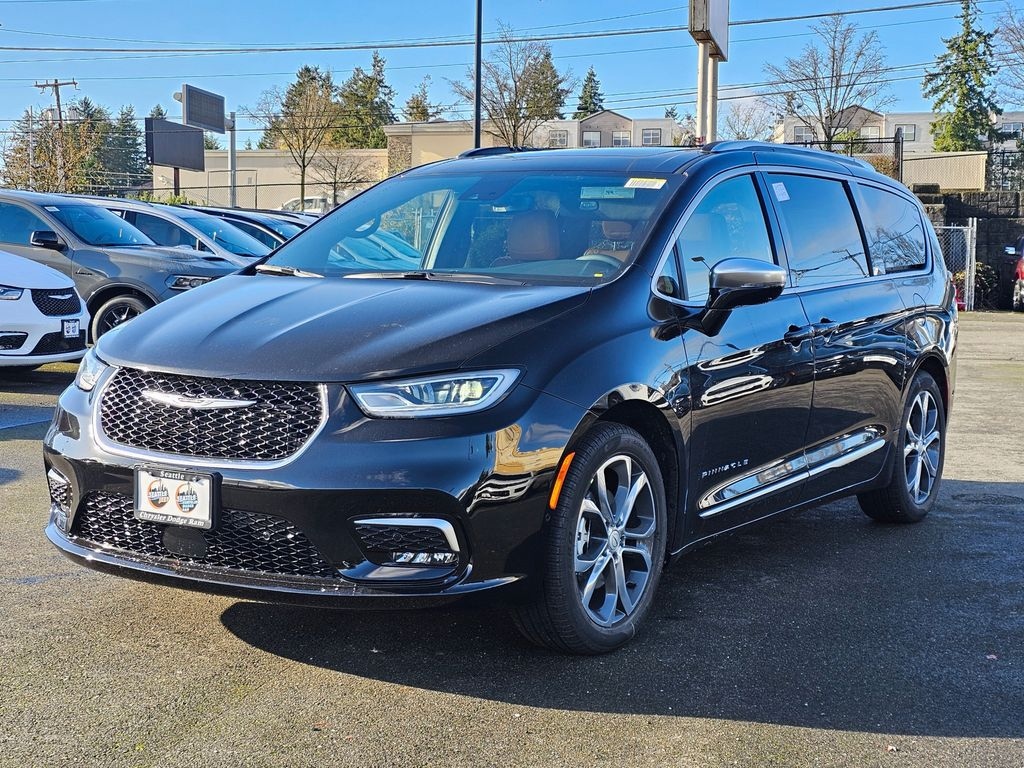 New 2026 Chrysler Pacifica PINNACLE Passenger Van
