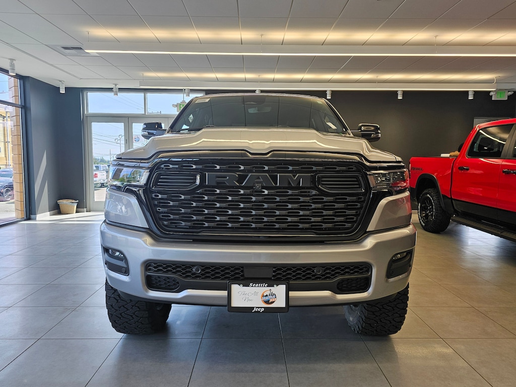 New 2025 Ram 1500 BIG HORN CREW CAB 4X4 5'7 BOX Pickup