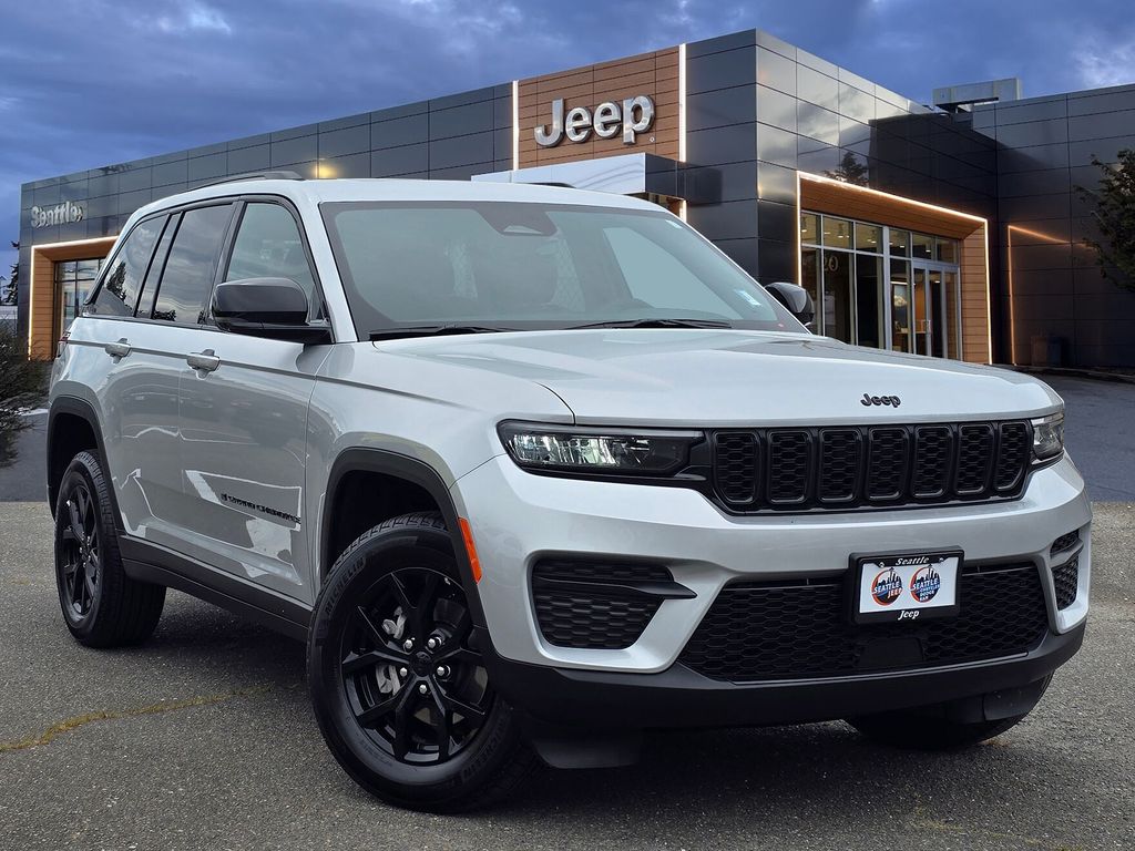 2025 Jeep Grand Cherokee Altitude X 4x4's photo