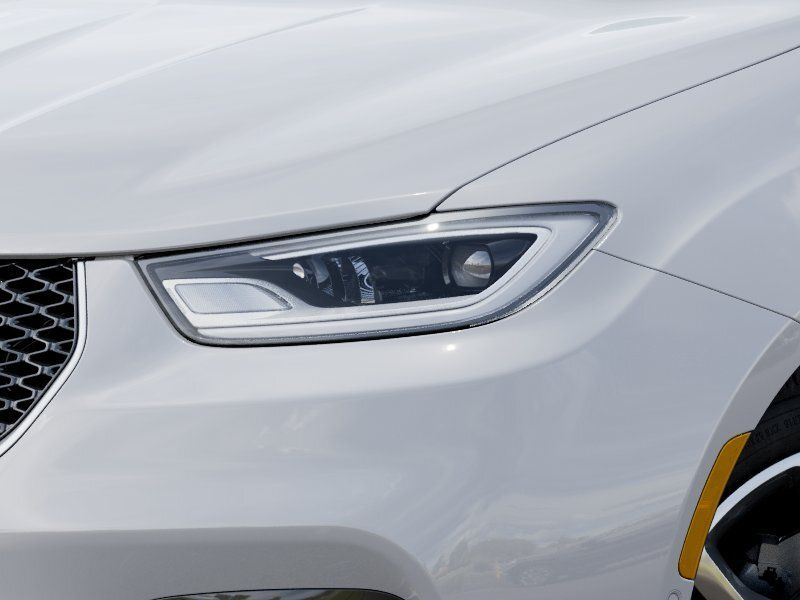 2026 Chrysler Pacifica Pinnacle - Photo 11