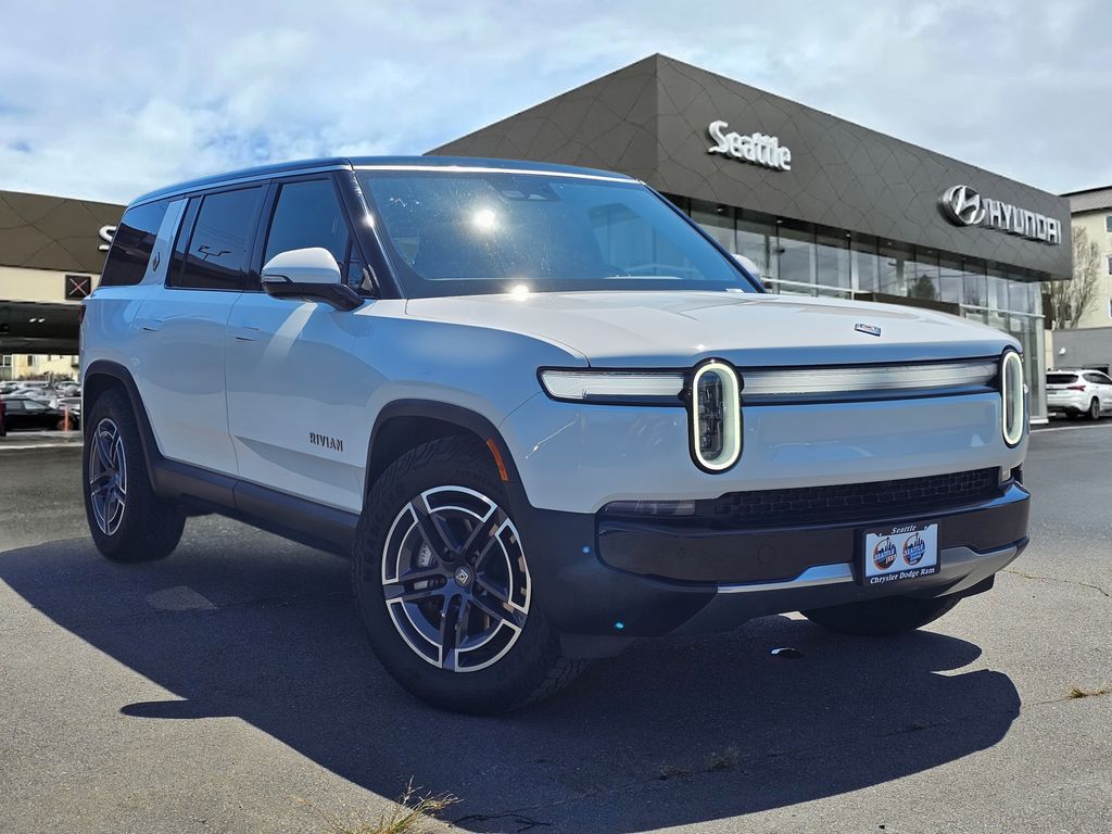 2025 Rivian R1S