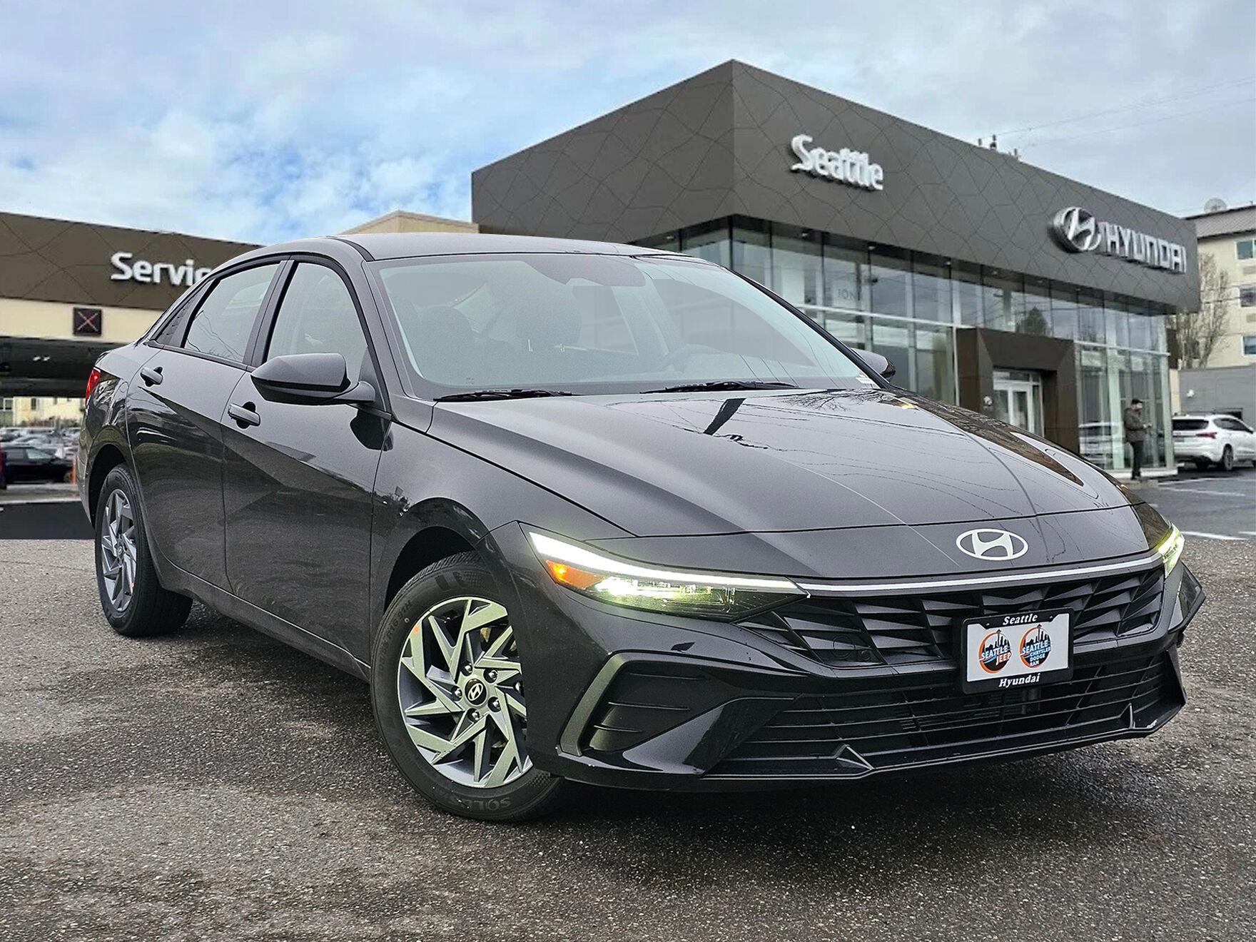 2026 Hyundai Elantra Hybrid Sedan 