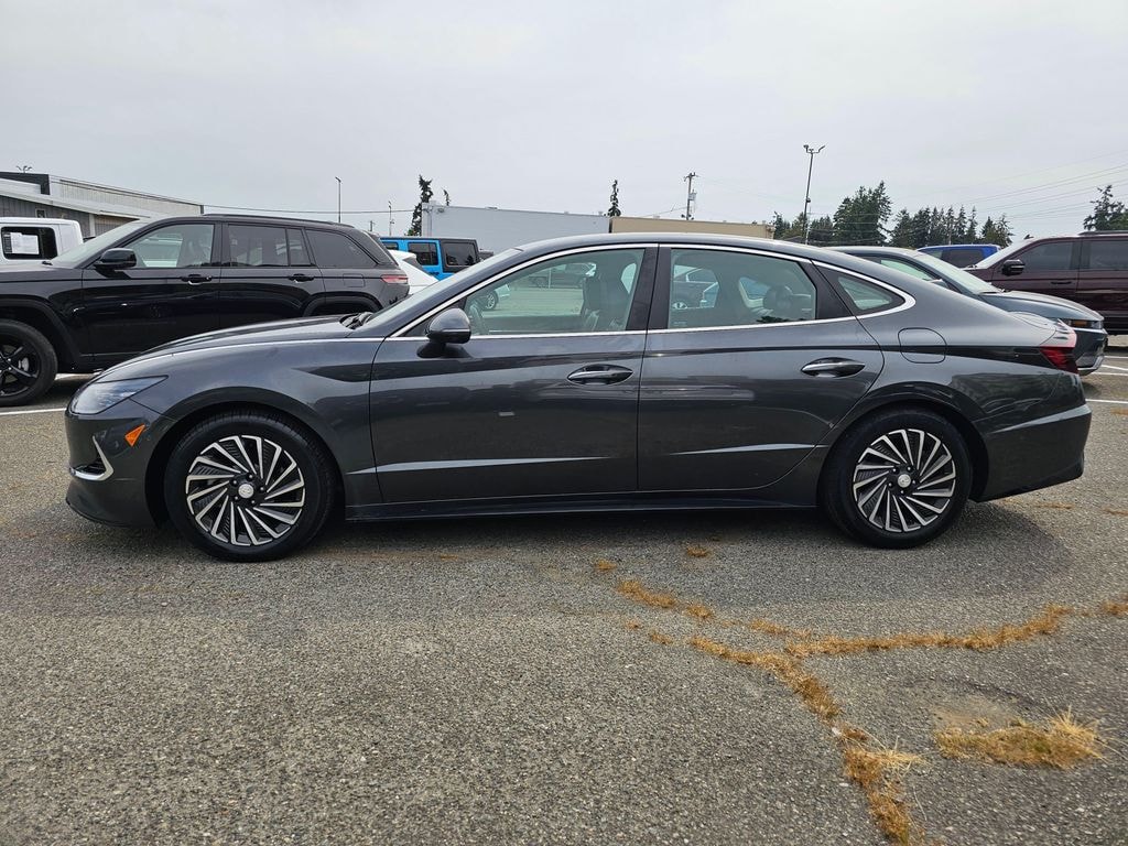 Used 2022 Hyundai Sonata Hybrid Limited Sedan