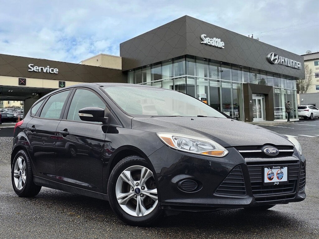Used 2014 Ford Focus SE Hatchback