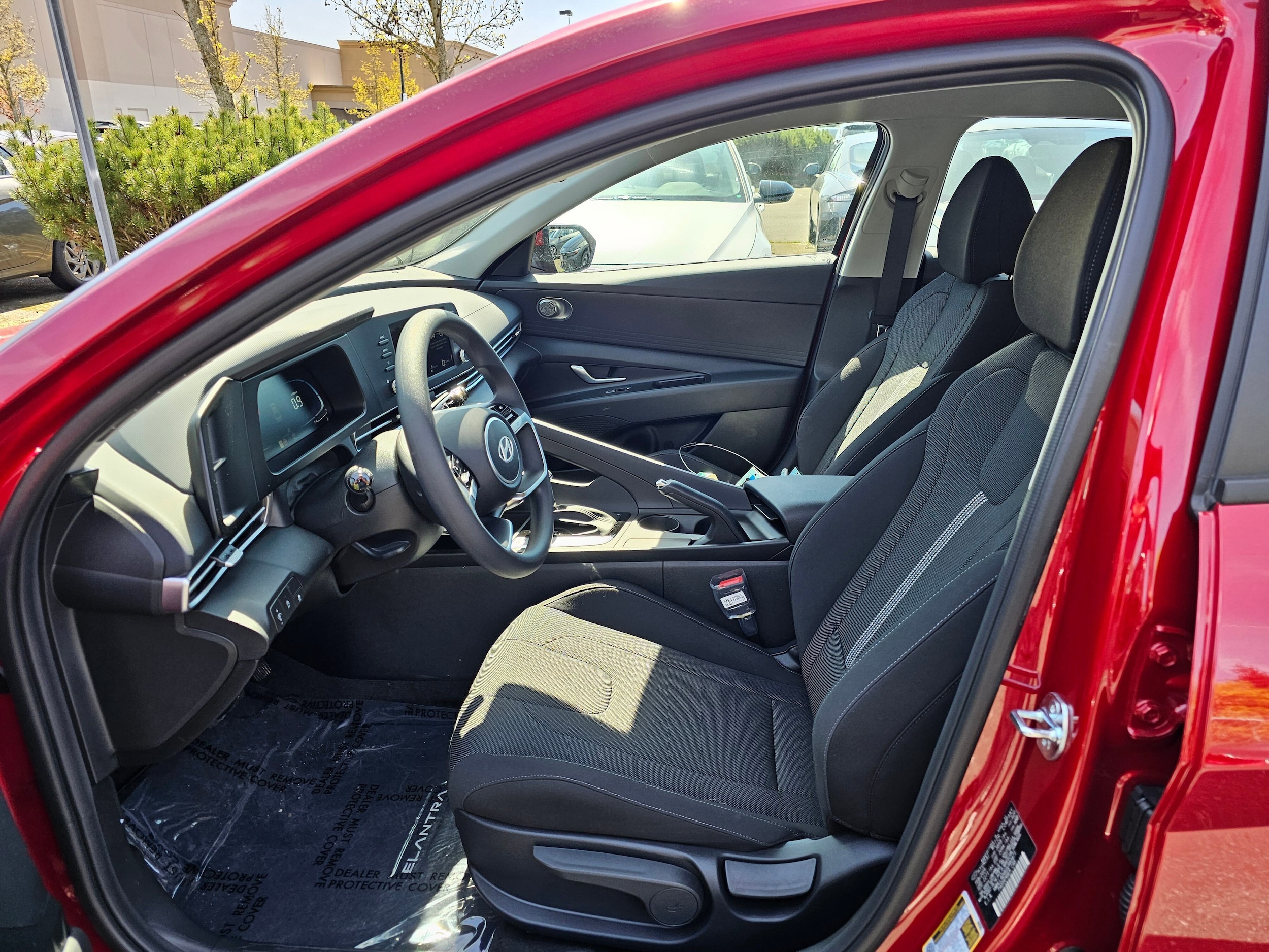 2025 Hyundai Elantra SE - Photo 19