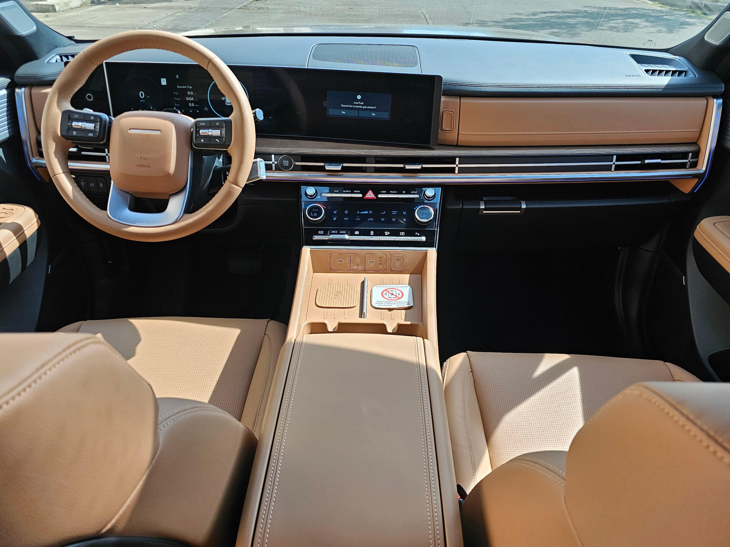 2025 Hyundai Santa Fe Limited - Photo 16