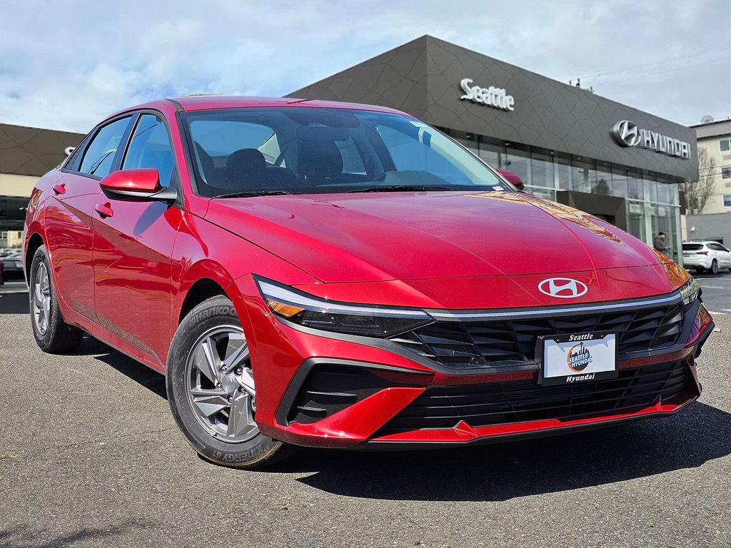 2025 Hyundai Elantra 2.0 SE IVT's photo