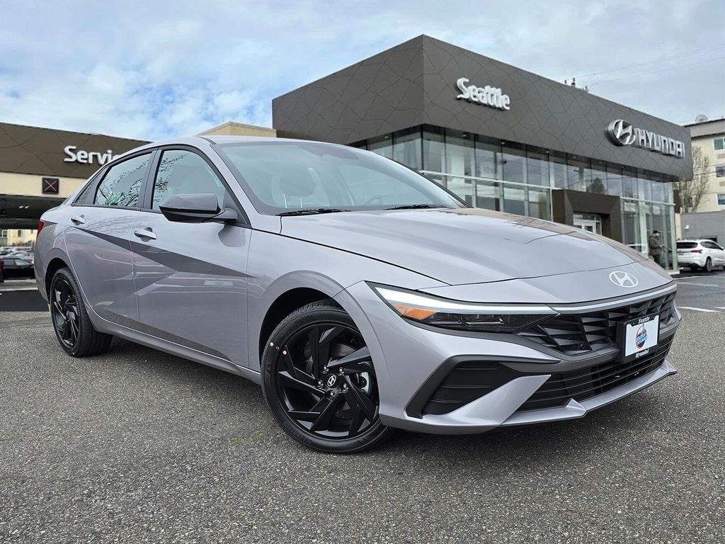New 2026 Hyundai Elantra SEL Sport Sedan