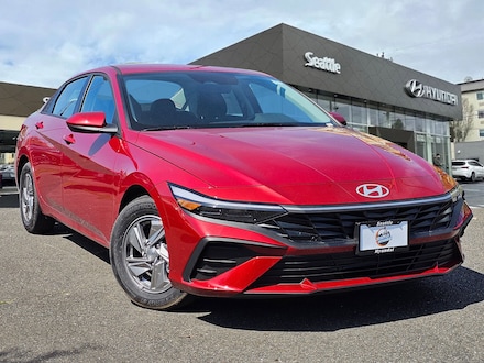 2025 Hyundai Elantra SE Sedan