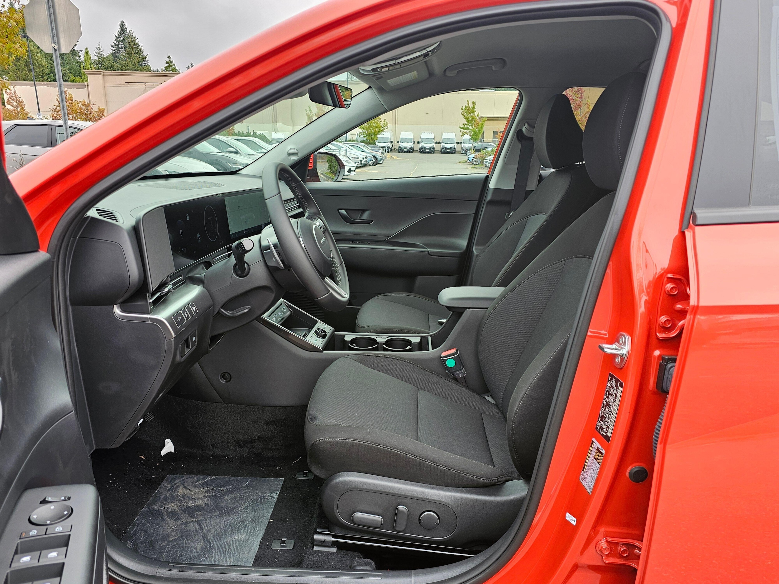 2025 Hyundai Kona SEL Convenience - Photo 16