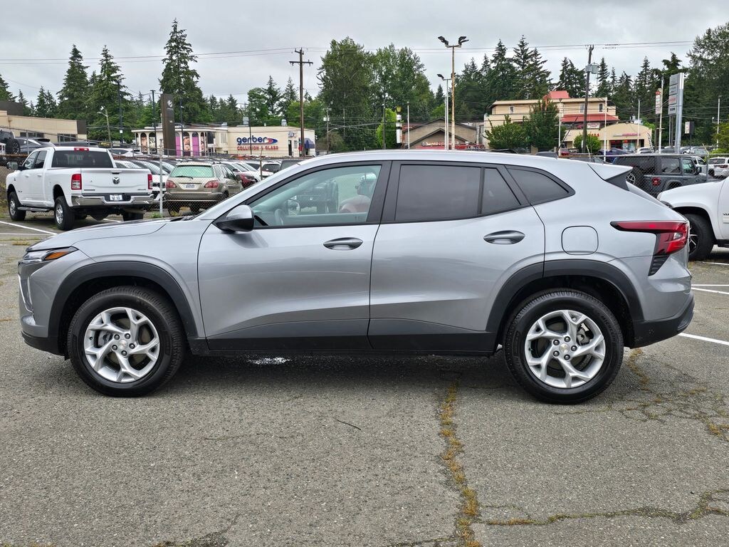 Used 2024 Chevrolet Trax LS SUV