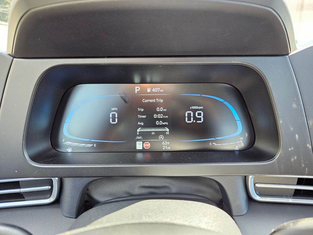 2025 Hyundai Elantra SE - Photo 25
