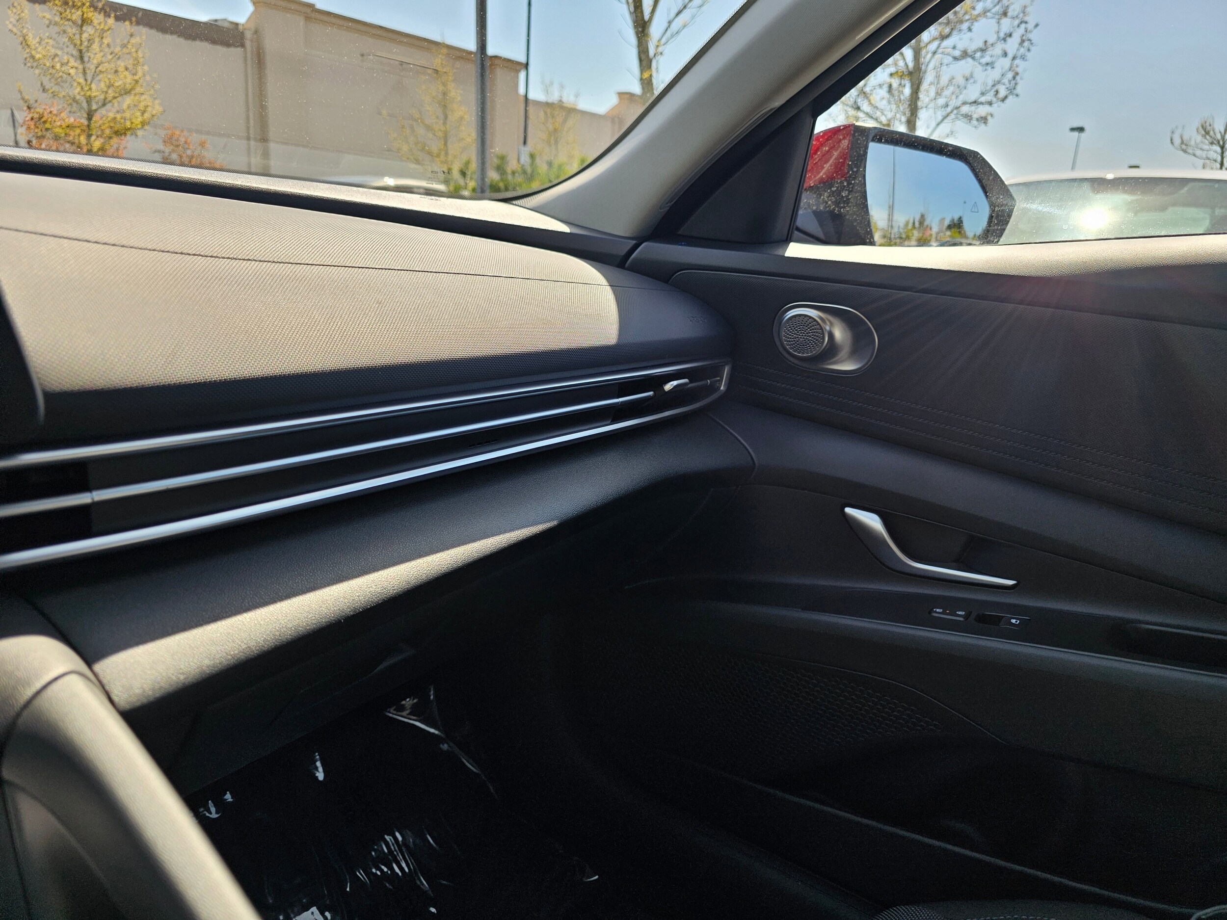 2025 Hyundai Elantra SE - Photo 24