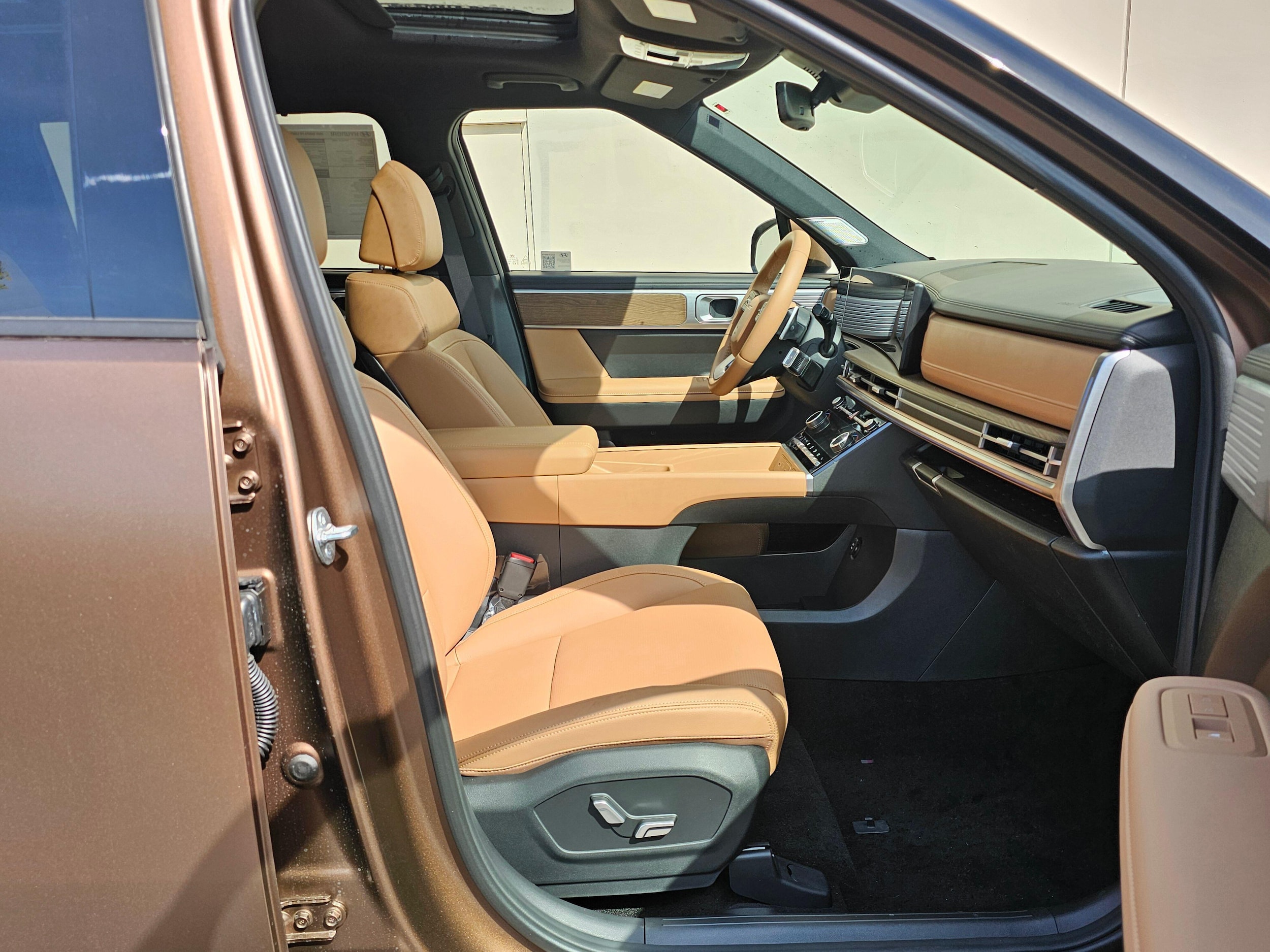 2025 Hyundai Santa Fe Limited - Photo 8