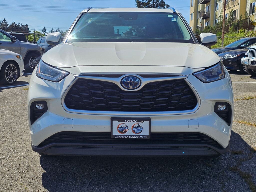 Used 2020 Toyota Highlander Hybrid XLE SUV