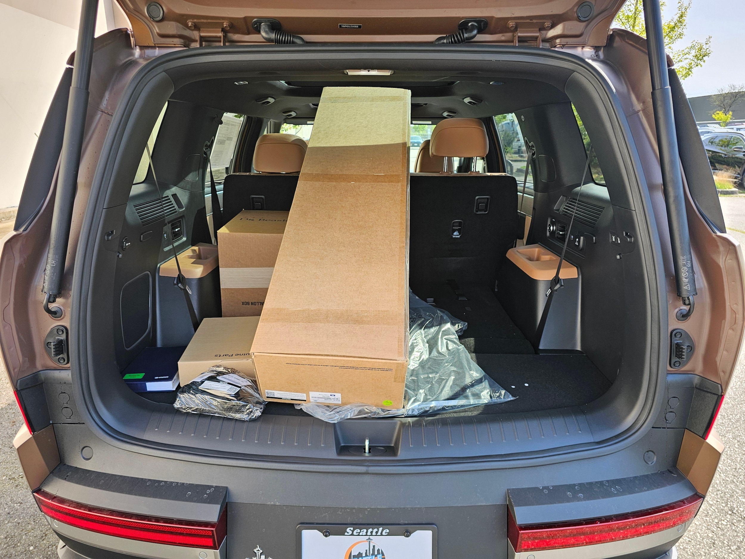 2025 Hyundai Santa Fe Limited - Photo 11