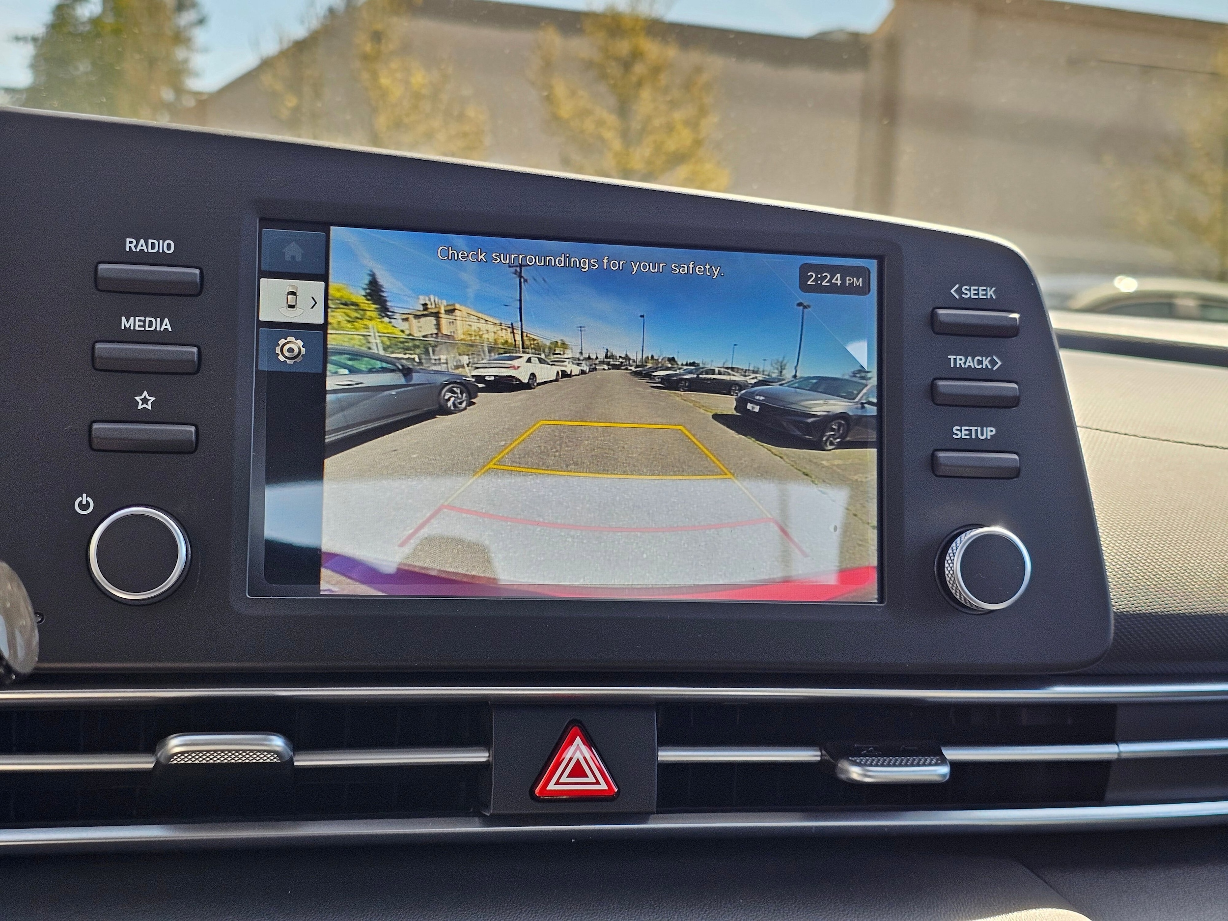 2025 Hyundai Elantra SE - Photo 21