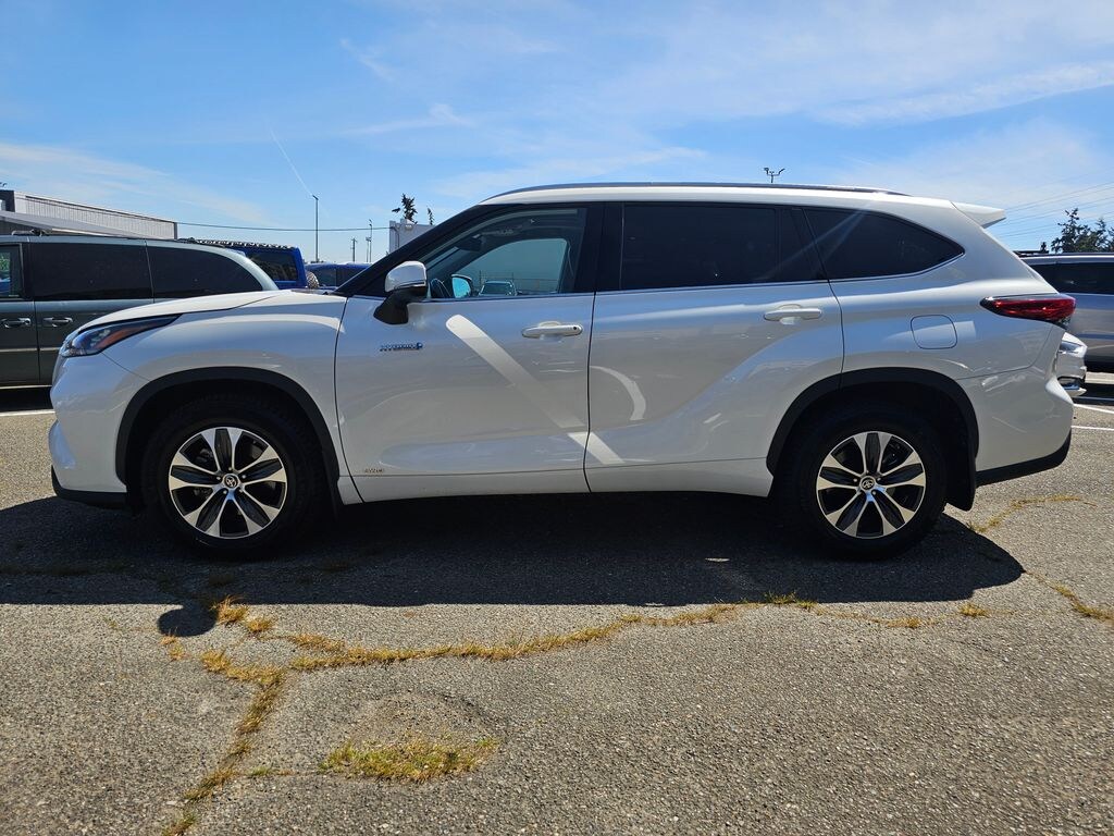 Used 2020 Toyota Highlander Hybrid XLE SUV