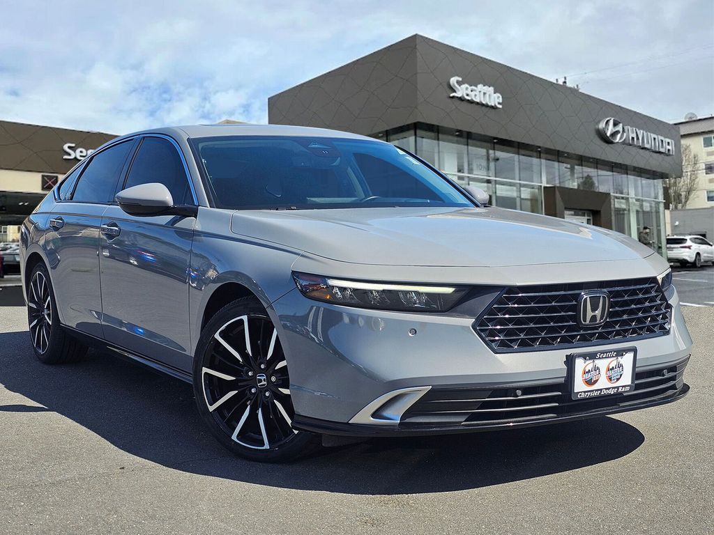 2024 Honda Accord Hybrid Touring's photo
