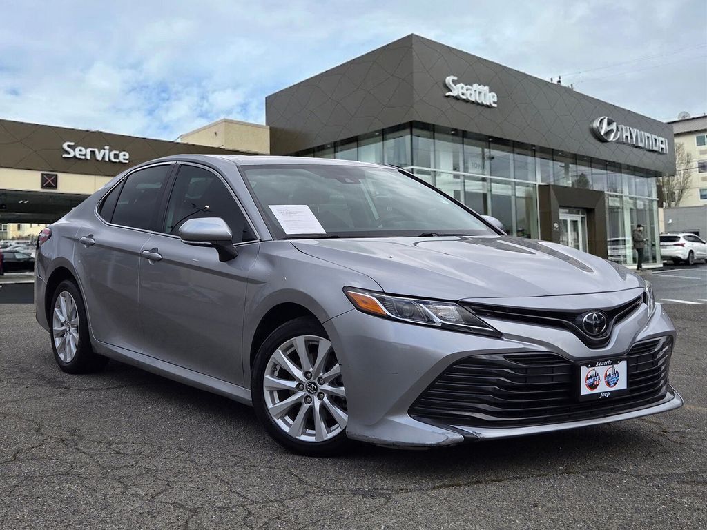 2019 Toyota Camry 2.5 Auto LE's photo