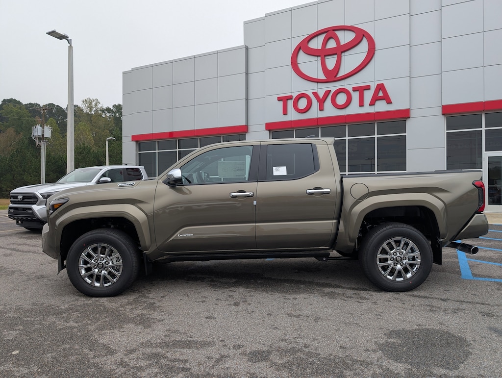 New 2025 Toyota Tacoma i-FORCE MAX Limited Hybrid Double Cab 5' Bed AT Truck Double Cab
