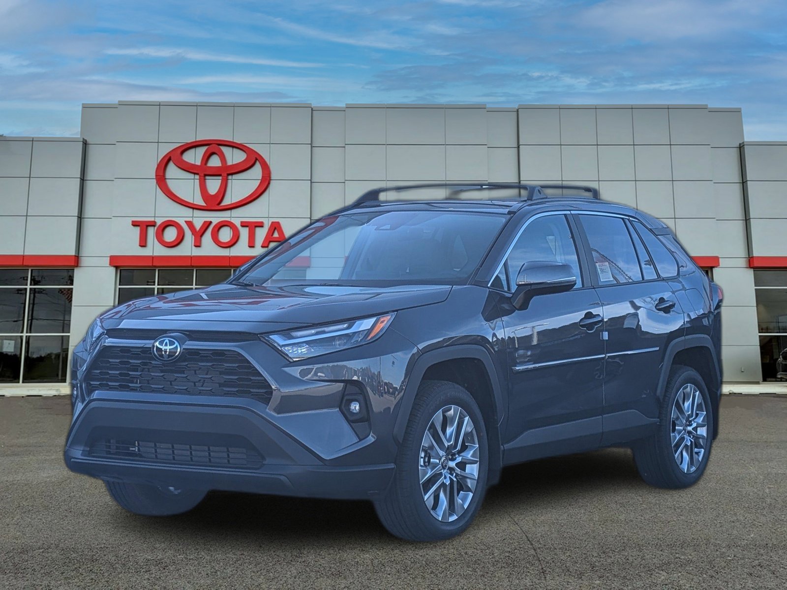 2025 Toyota RAV4 XLE Premium's photo