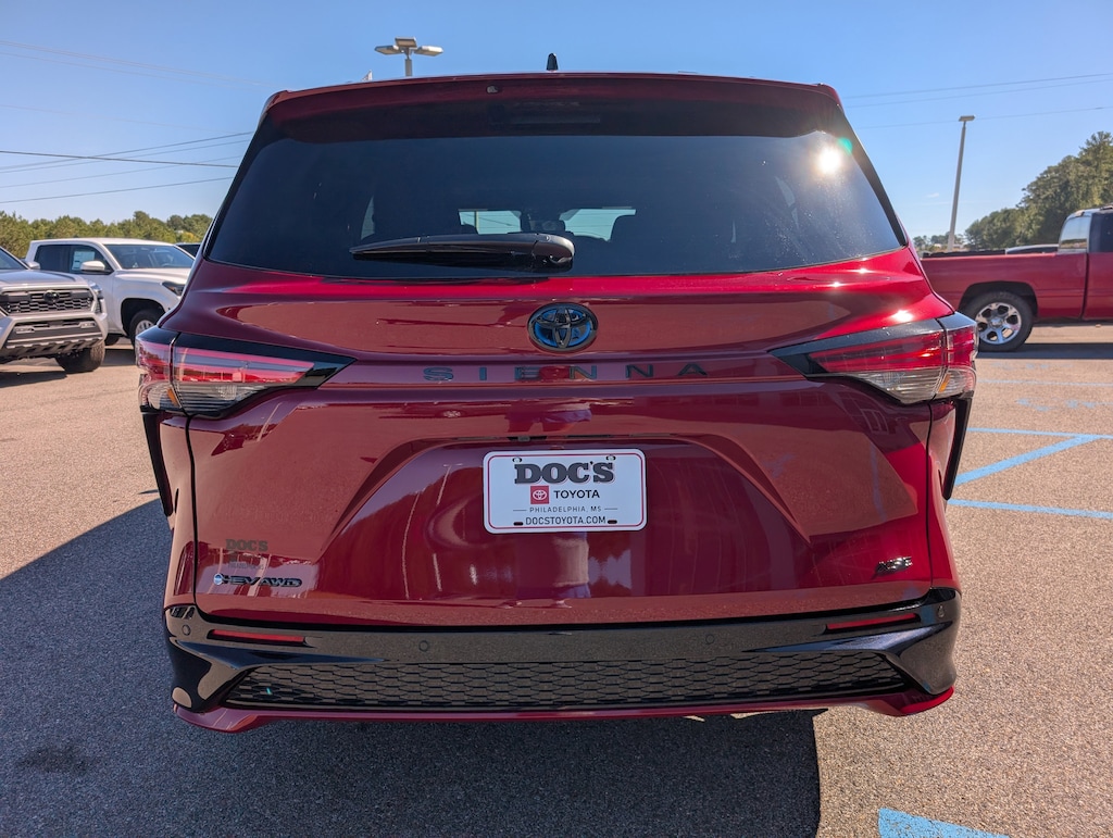 New 2025 Toyota Sienna XSE AWD 7-Passenger Van Passenger Van