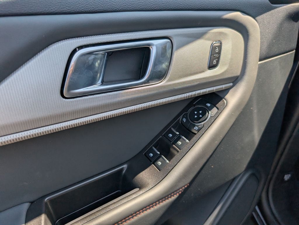2026 Ford Explorer - Photo 9