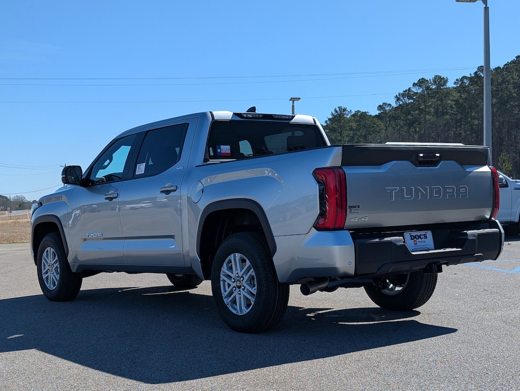 New 2026 Toyota Tundra SR5 CrewMax 5.5' Bed Truck CrewMax