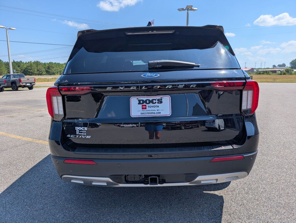 2026 Ford Explorer - Photo 4