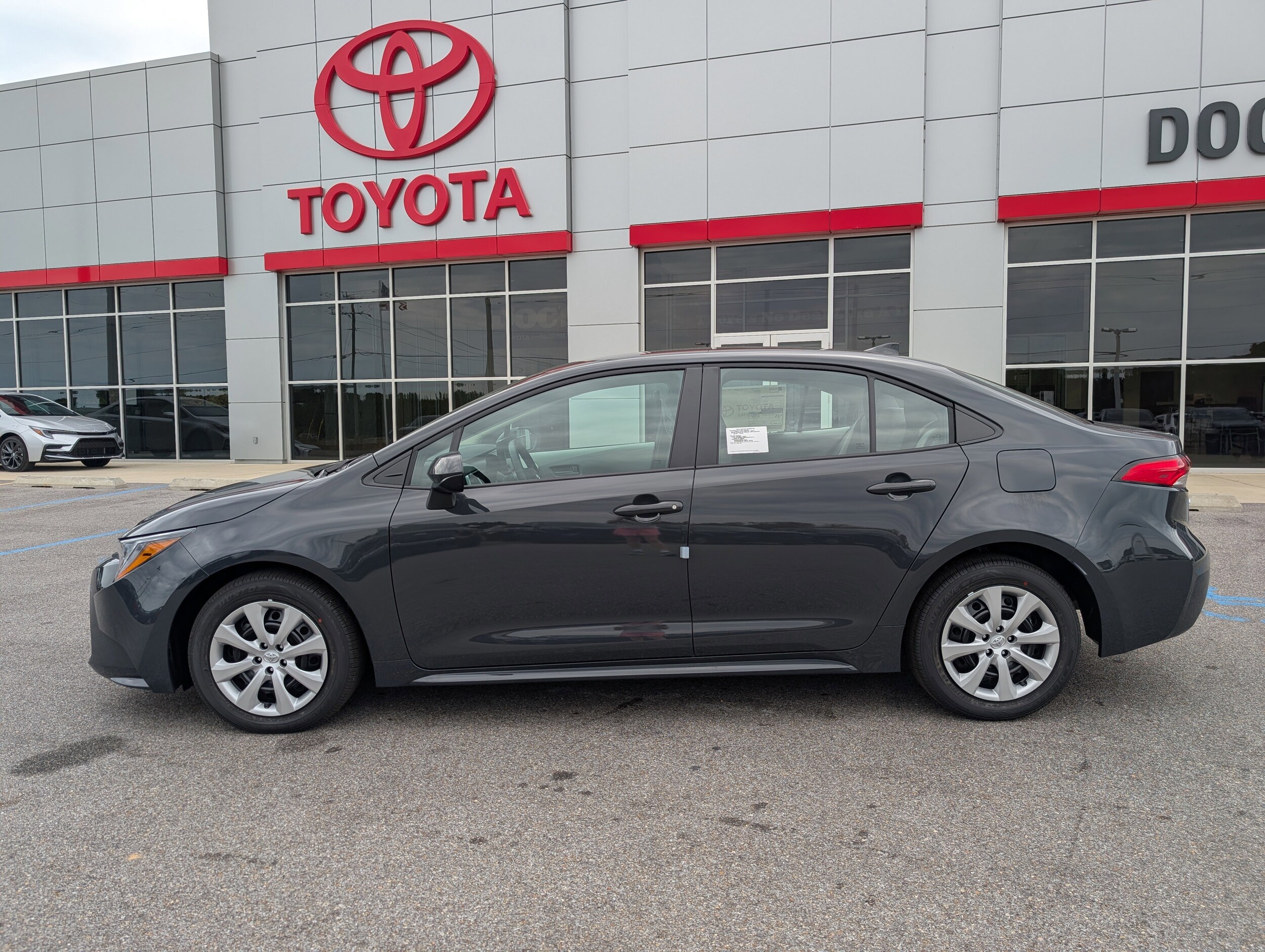 2026 Toyota Corolla LE photo 2