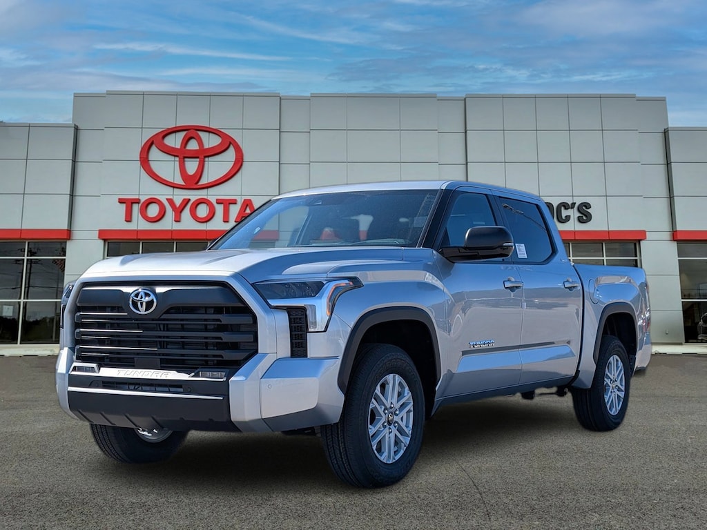New 2026 Toyota Tundra SR5 CrewMax 5.5' Bed Truck CrewMax