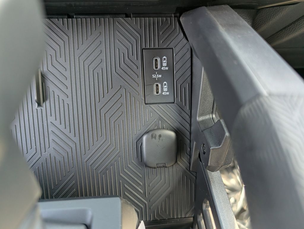 2026 Toyota Tacoma SR5 - Photo 15