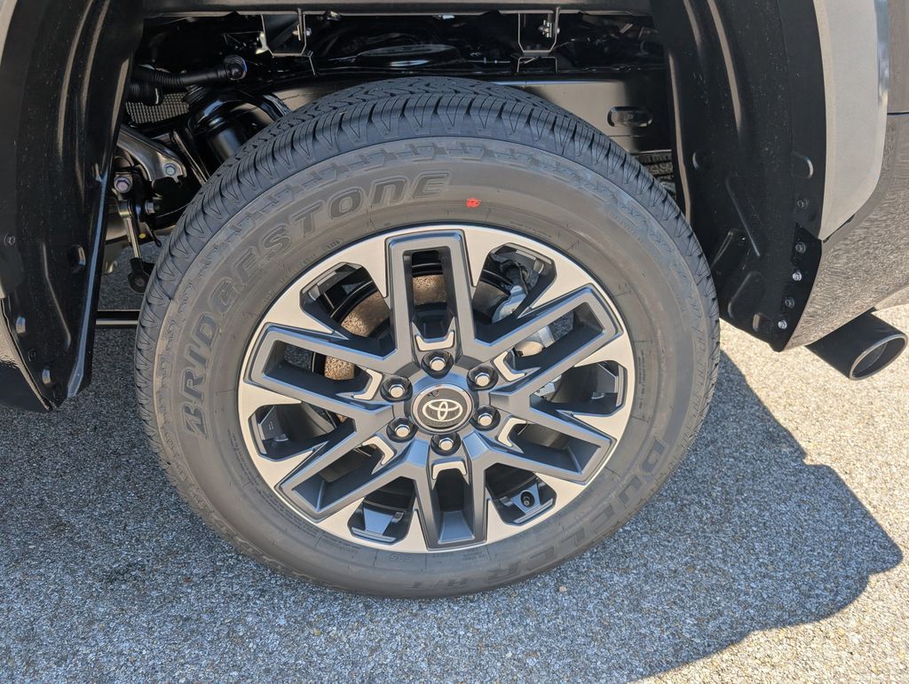 2026 Toyota Tundra Limited - Photo 31