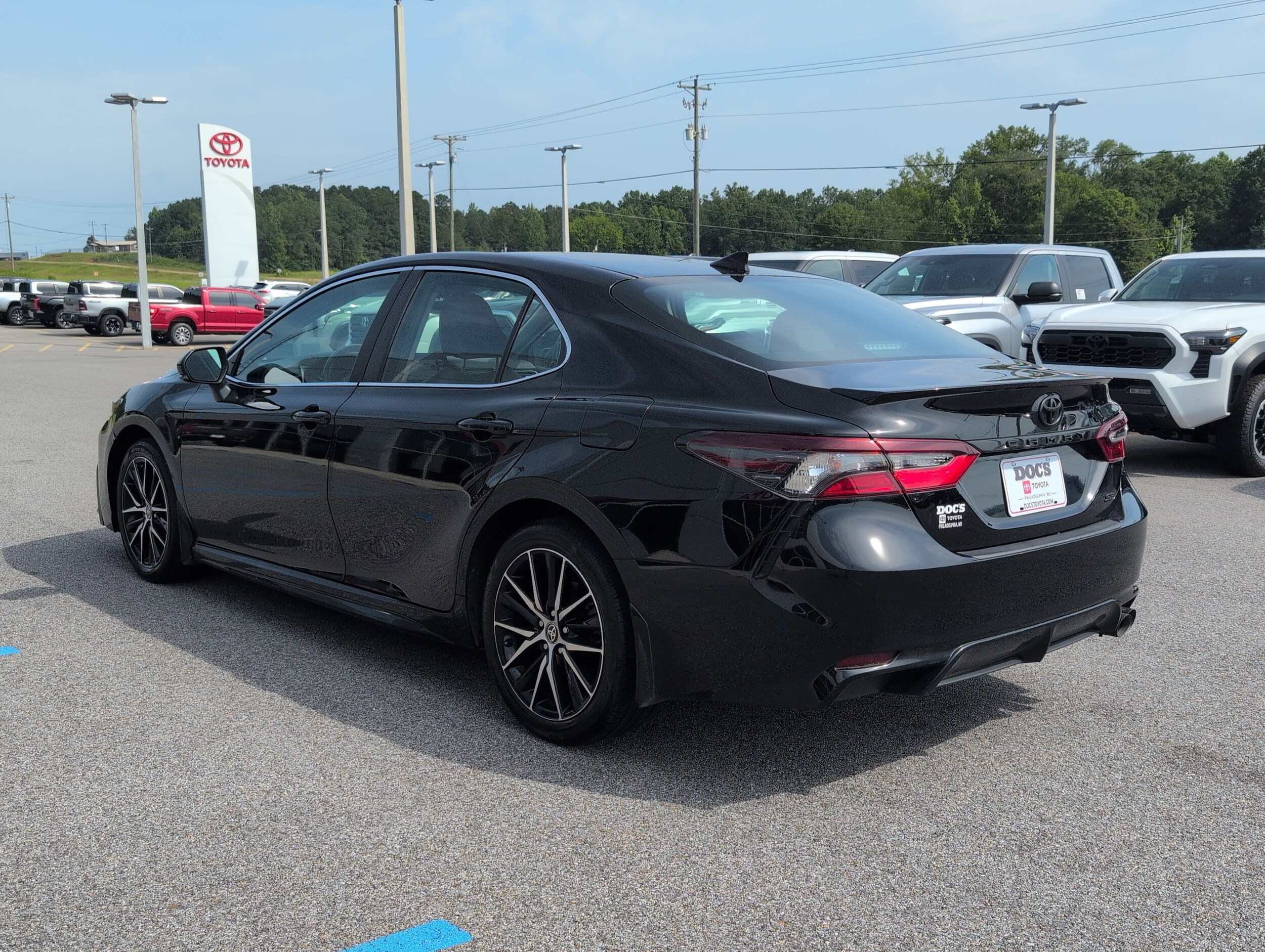 2024 Toyota Camry SE photo 2