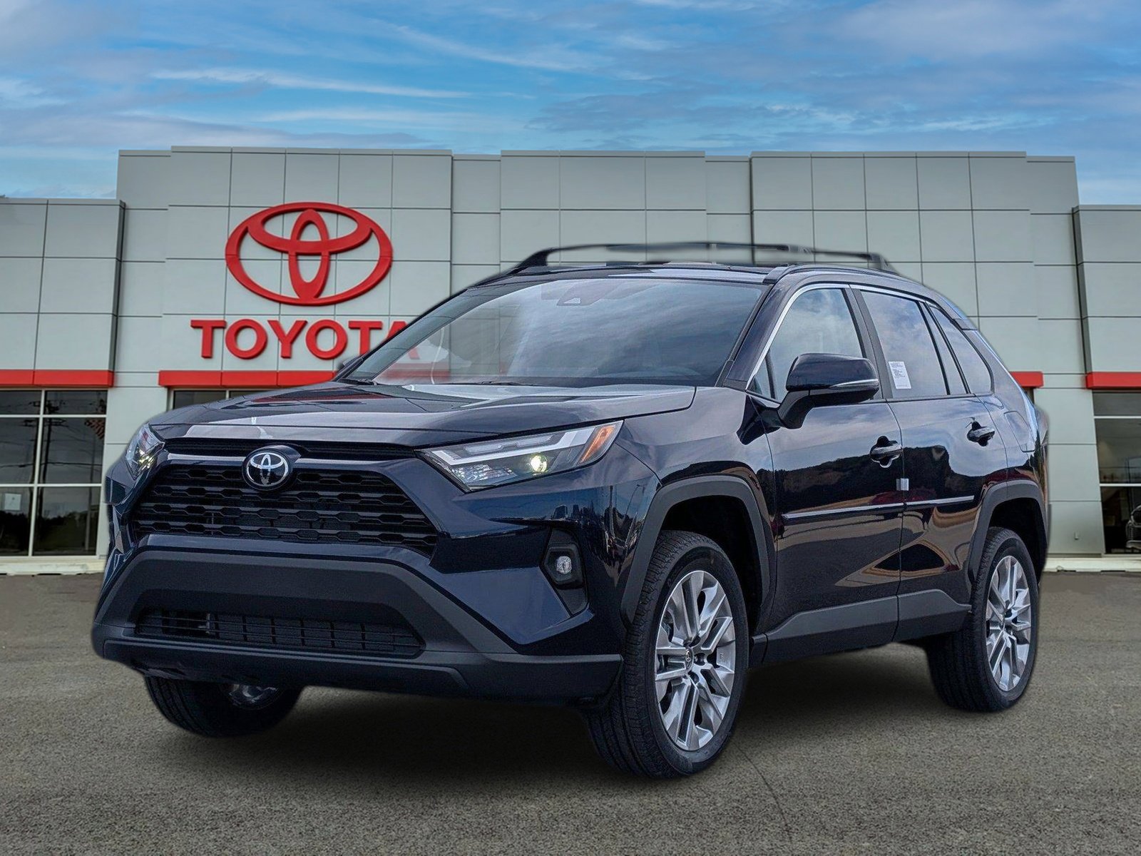 2025 Toyota RAV4 XLE Premium's photo