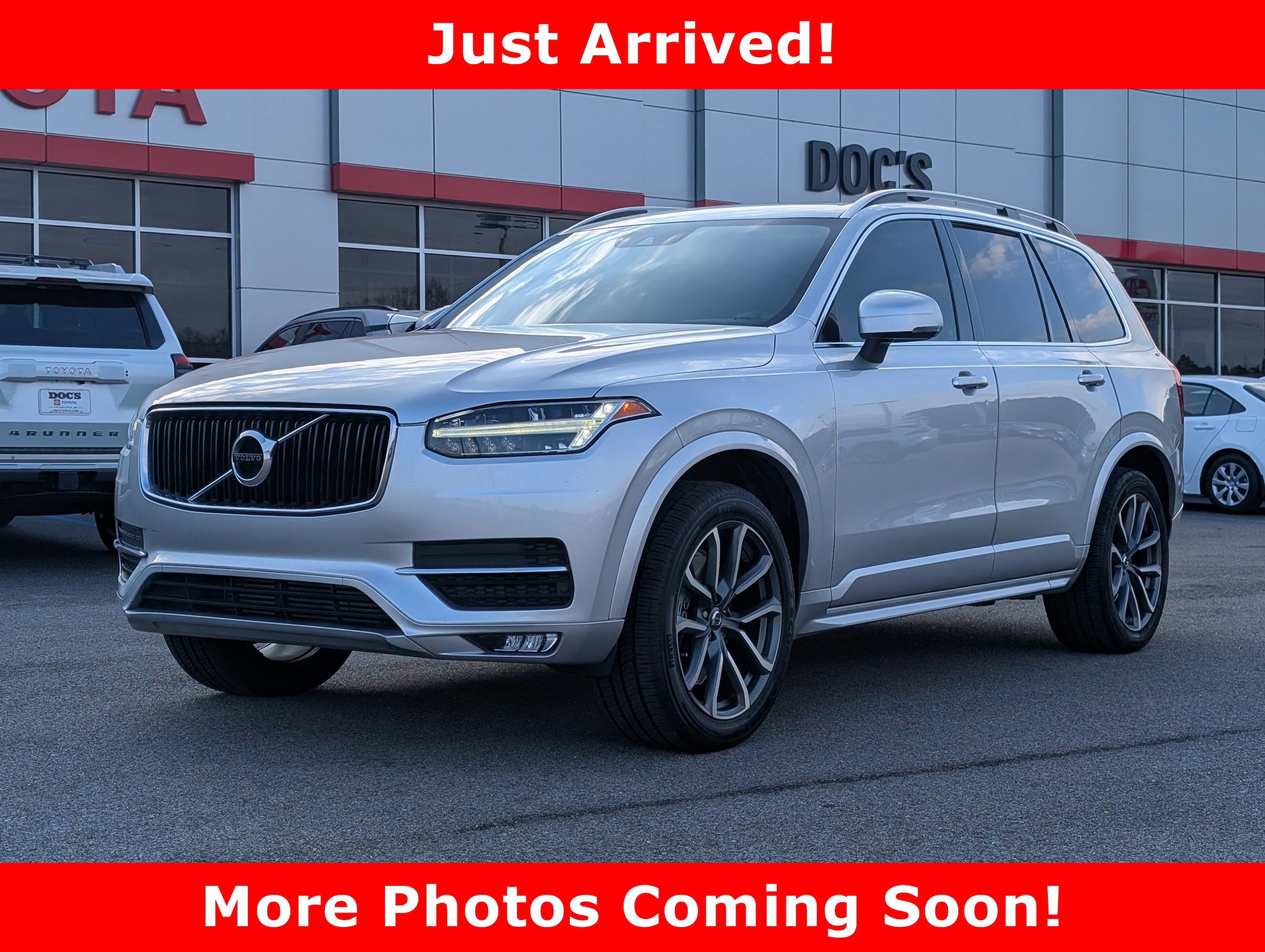 2019 Volvo XC90 Momentum's photo