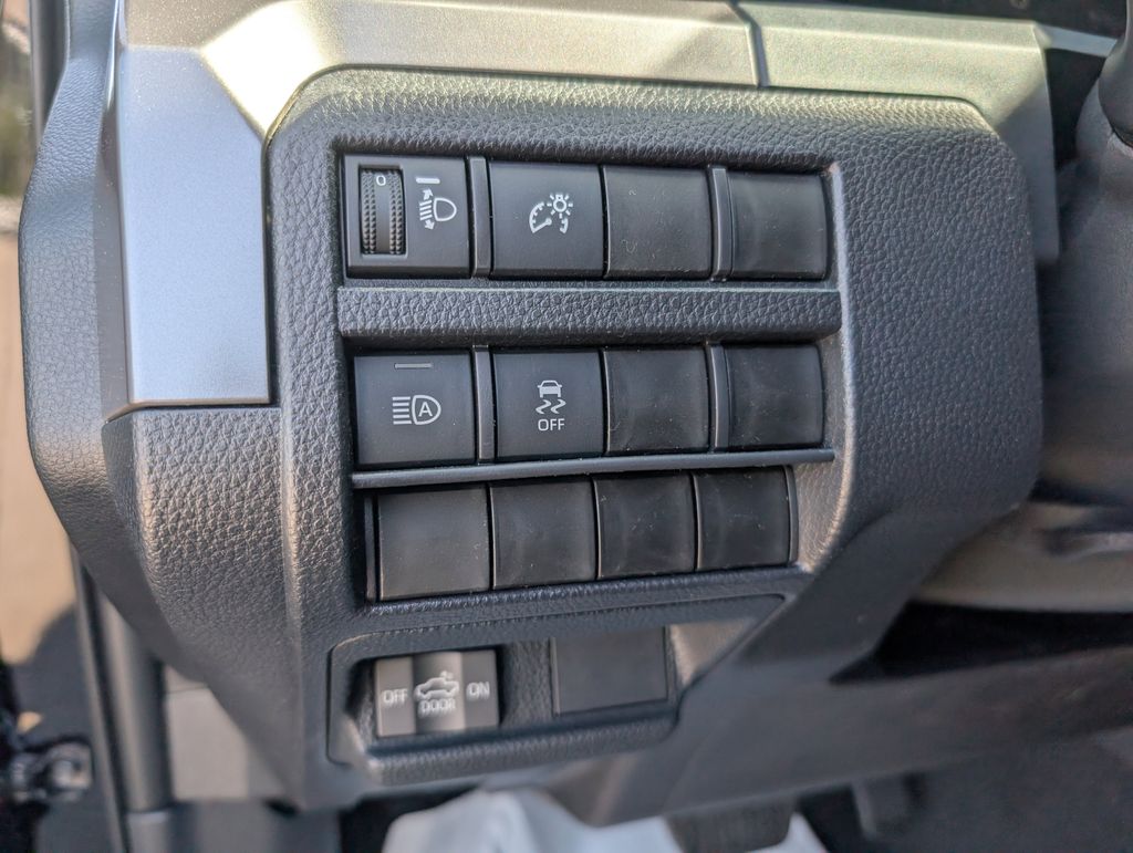 2026 Toyota Tacoma SR5 - Photo 22