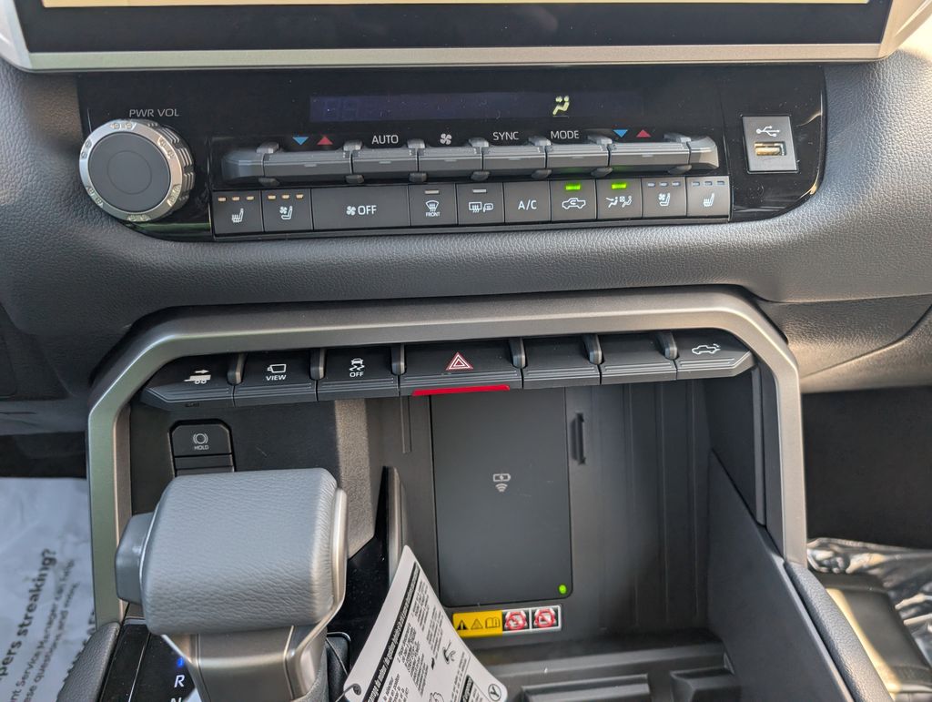 2026 Toyota Tundra Limited - Photo 17