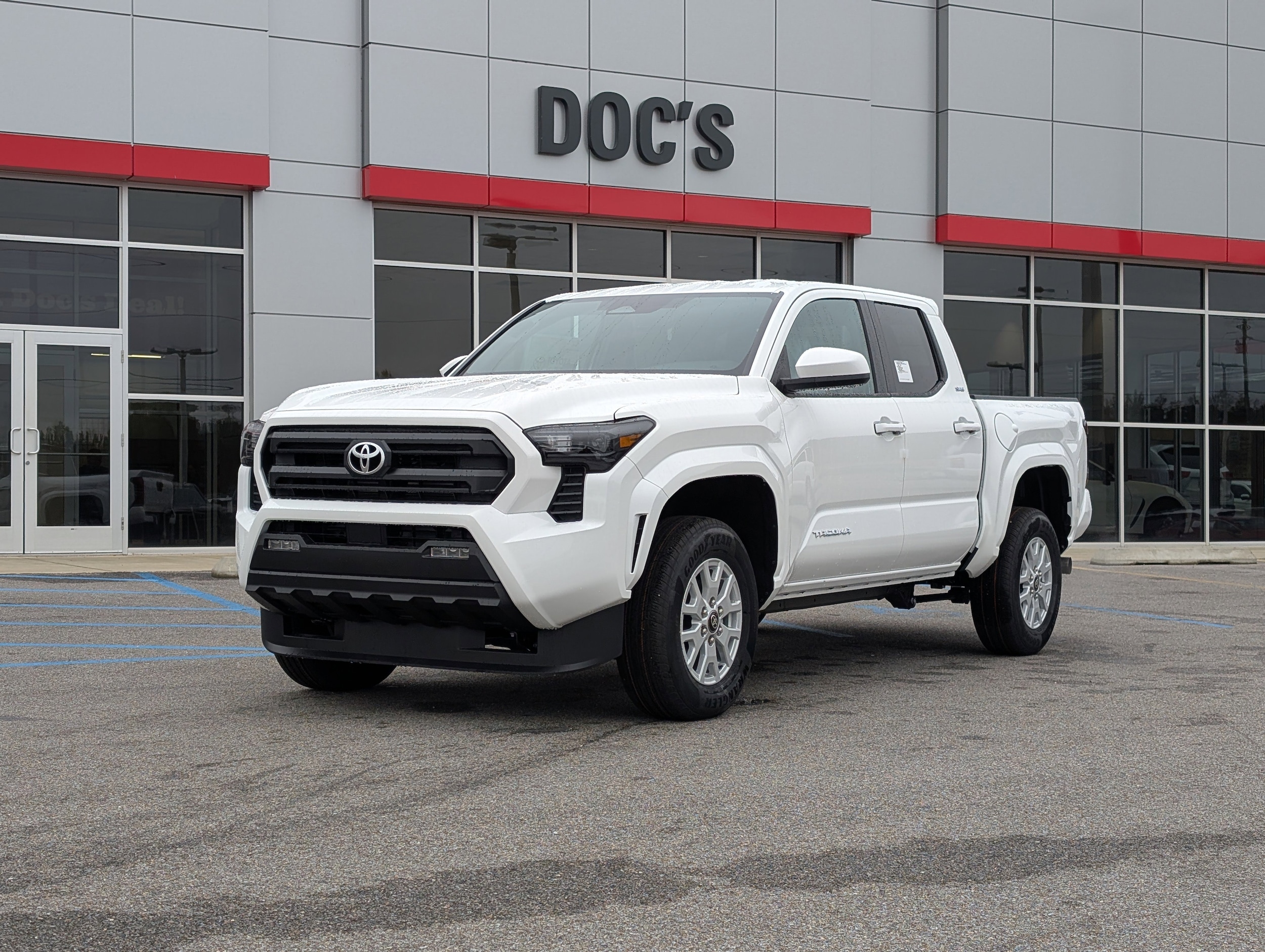 2026 Toyota Tacoma SR5's photo
