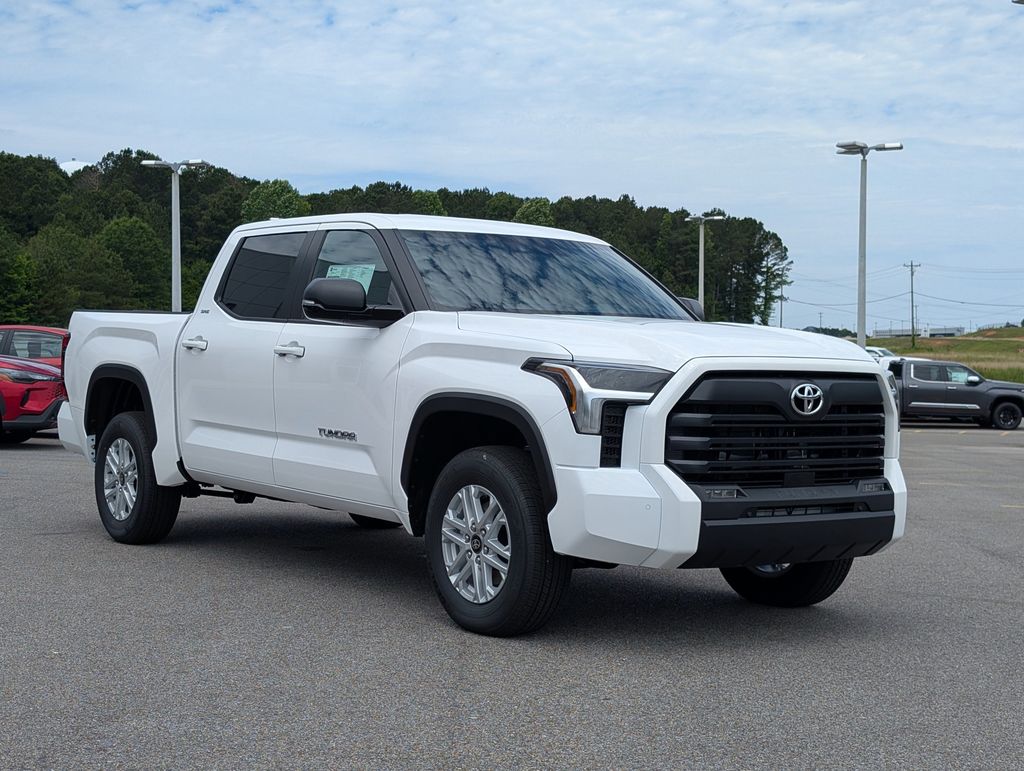 2026 Toyota Tundra SR5 - Photo 7