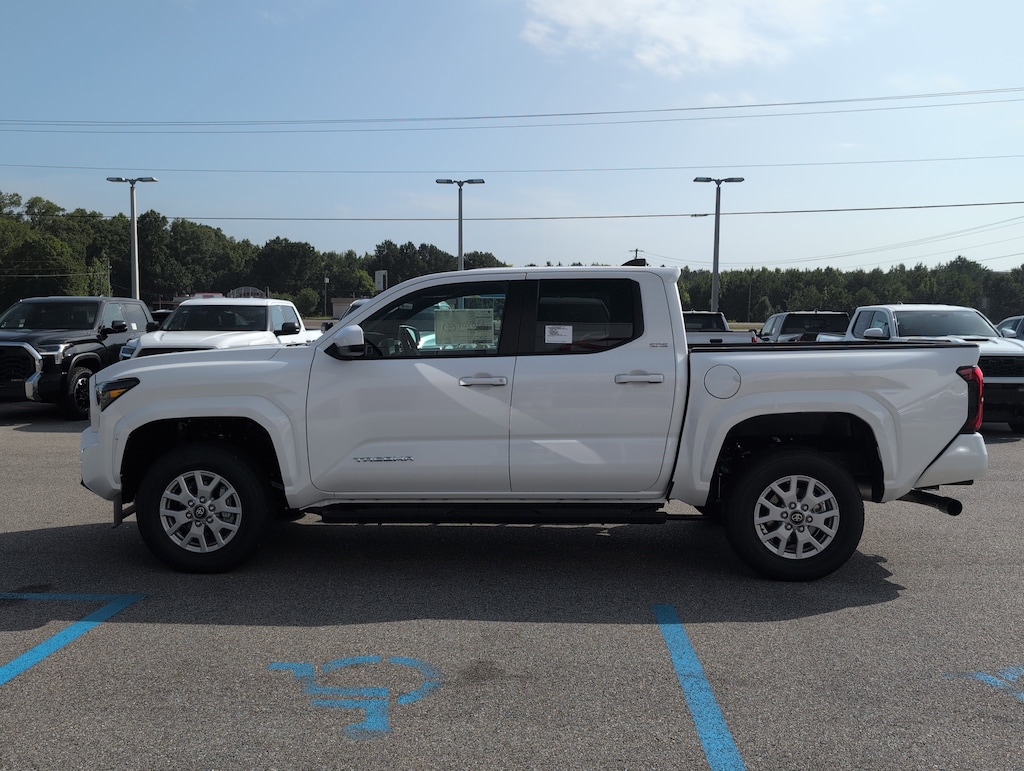 New 2025 Toyota Tacoma SR5 Double Cab 5' Bed AT Truck Double Cab