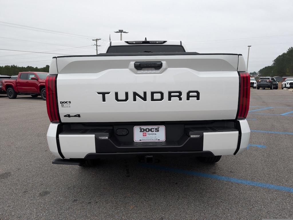 New 2026 Toyota Tundra SR5 CrewMax 5.5' Bed Truck CrewMax